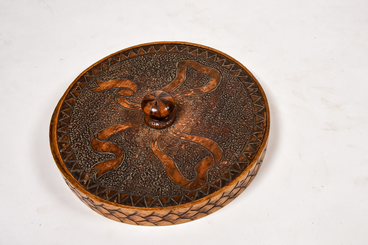 Pyrography Bucket Lamp