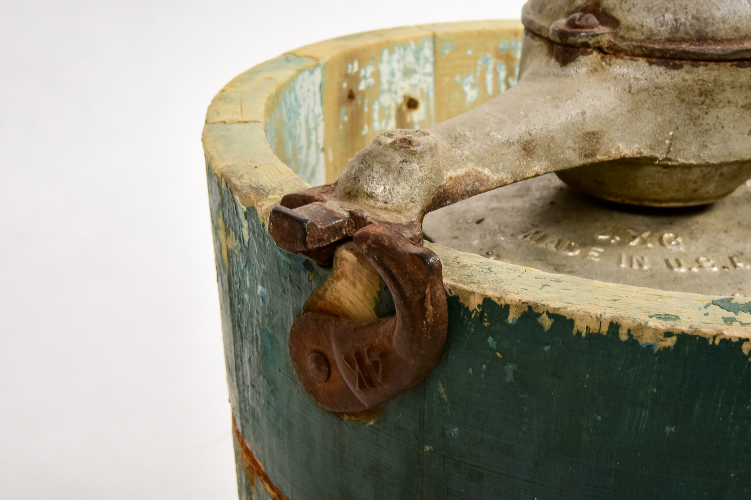 Vintage White Mountain Ice Cream Freezer