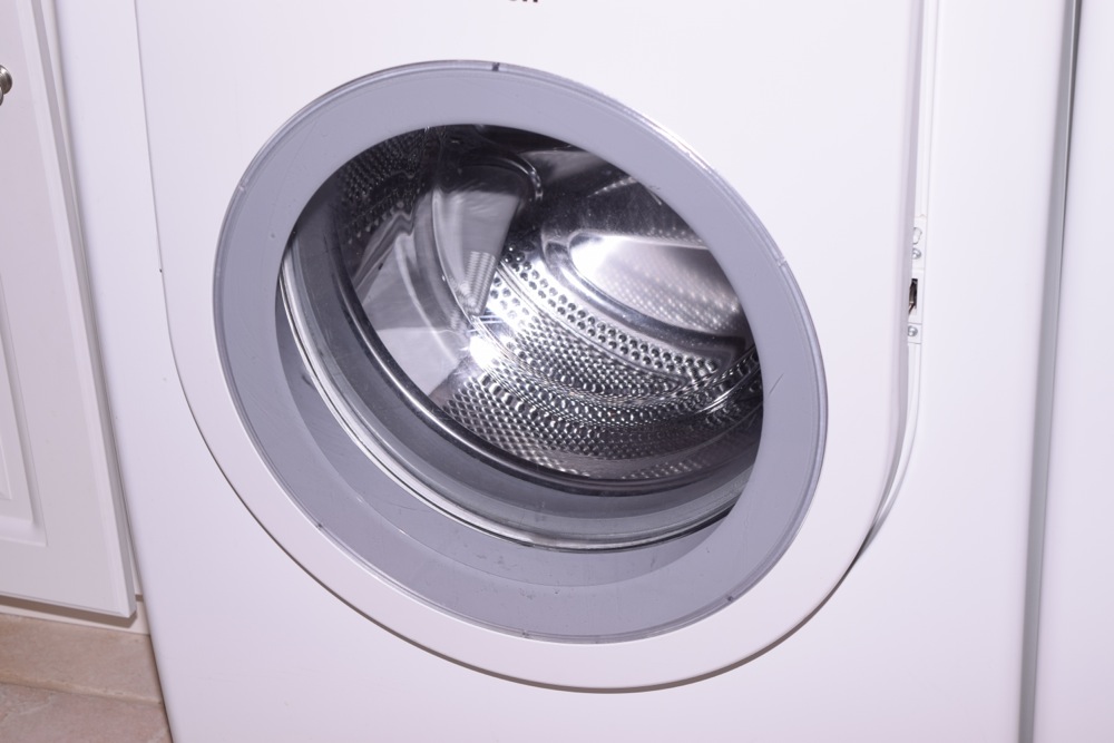 Bosch Nexxt DLX Series Washer and Electric Dryer