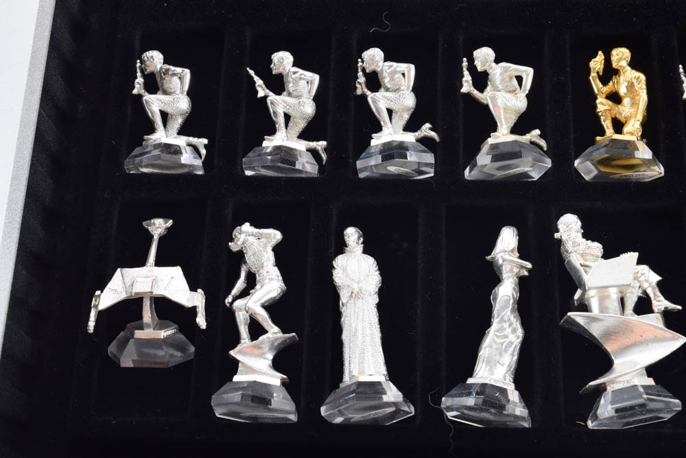 Star Trek 25th Anniversary Chess Set With Stand