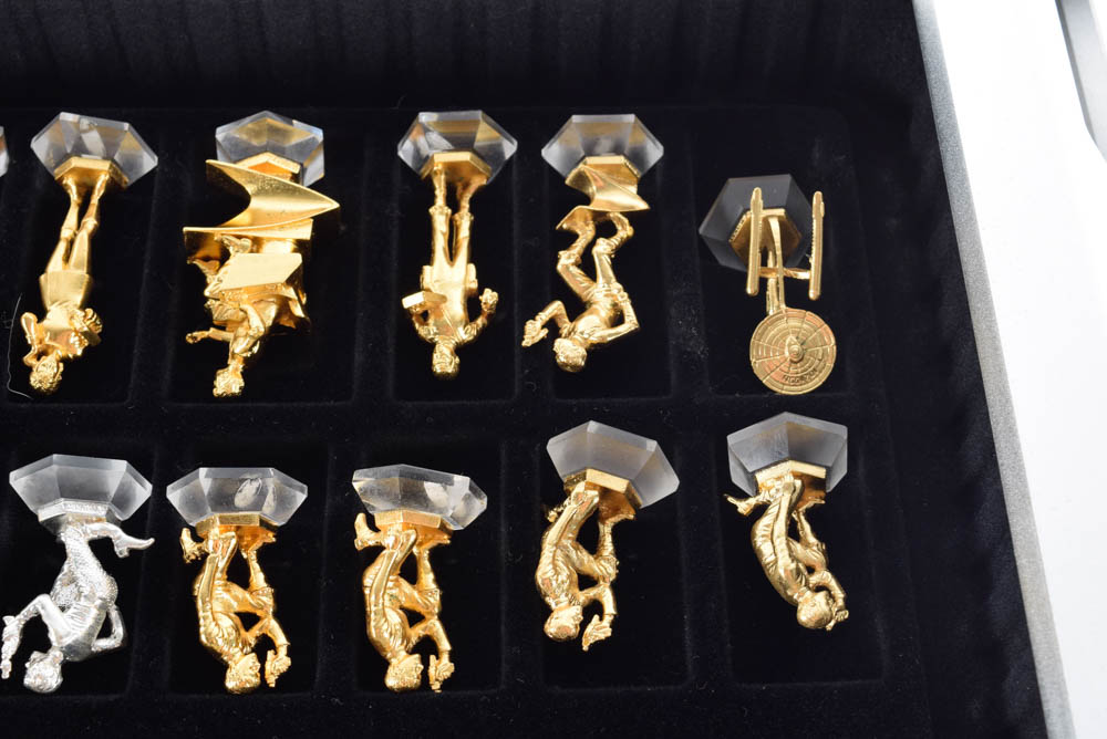 Star Trek 25th Anniversary Chess Set With Stand