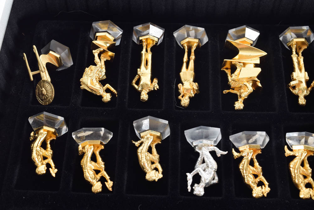 Star Trek 25th Anniversary Chess Set With Stand