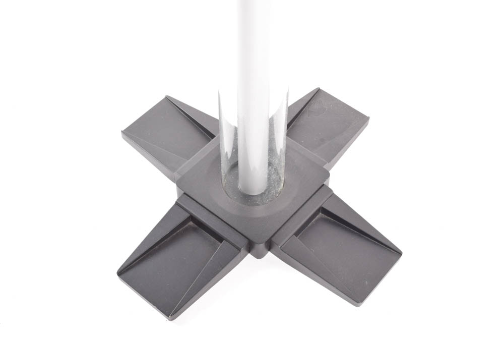 Star Trek 25th Anniversary Chess Set With Stand