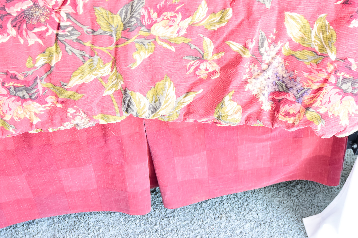 Queen Size Bedding Ensemble