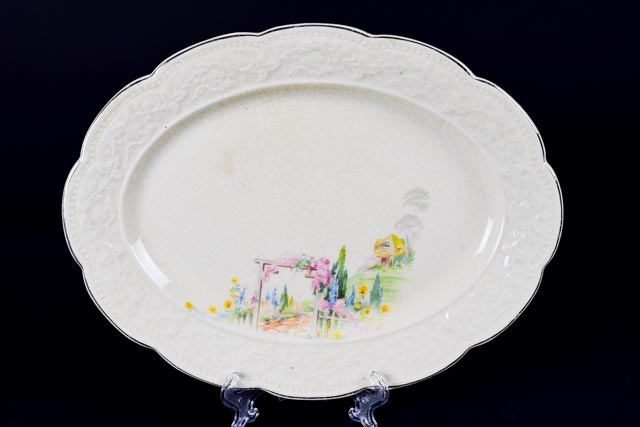 Antique Edwin M. Knowles "Cremelace" China