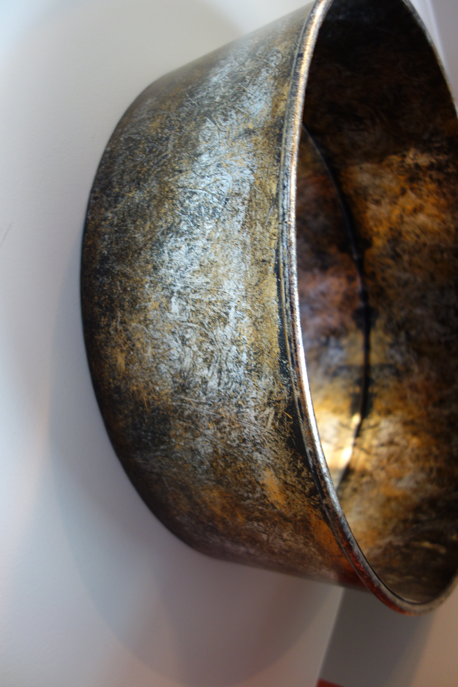 Modern Style Metal Bucket Wall Mirror