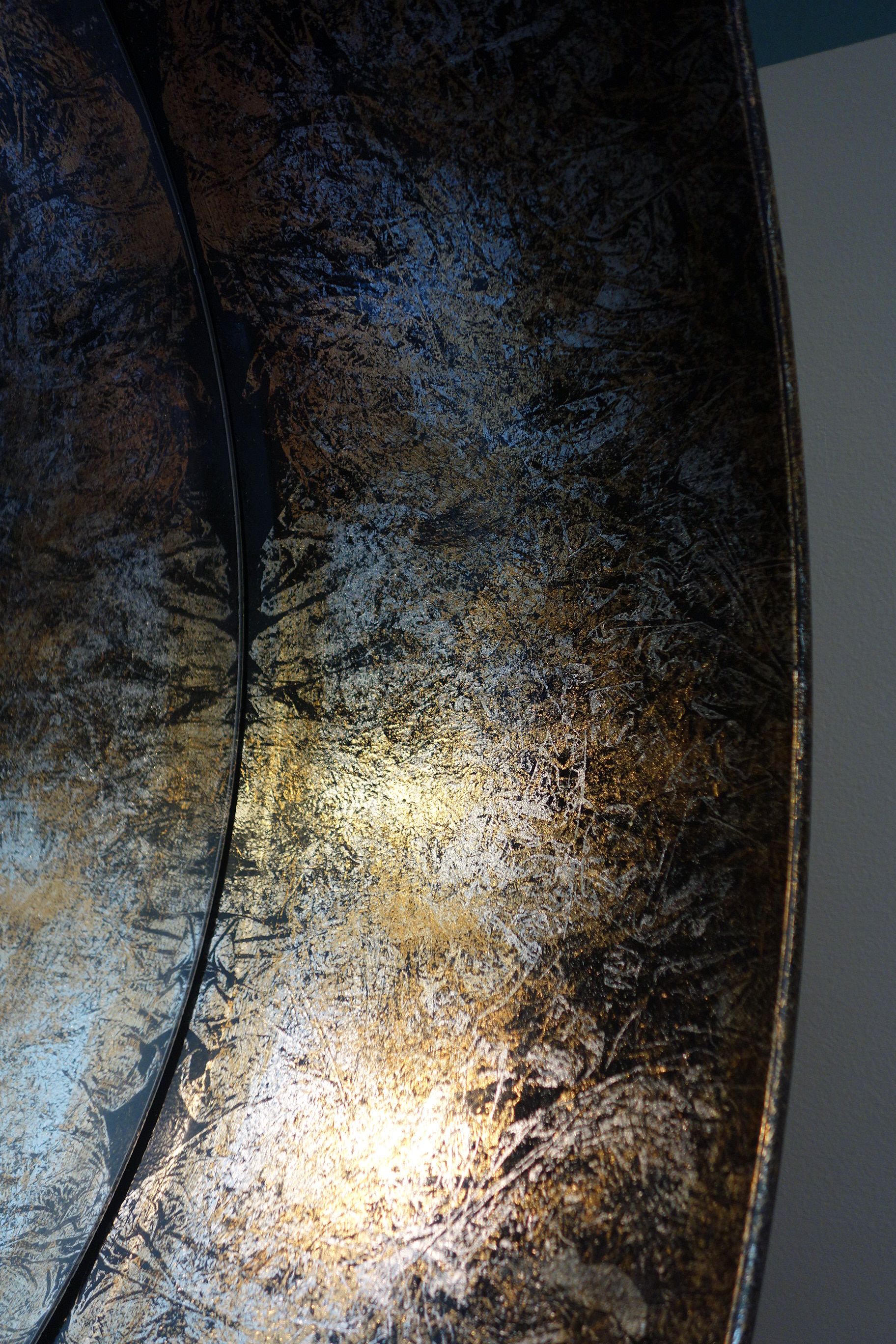 Modern Style Metal Bucket Wall Mirror