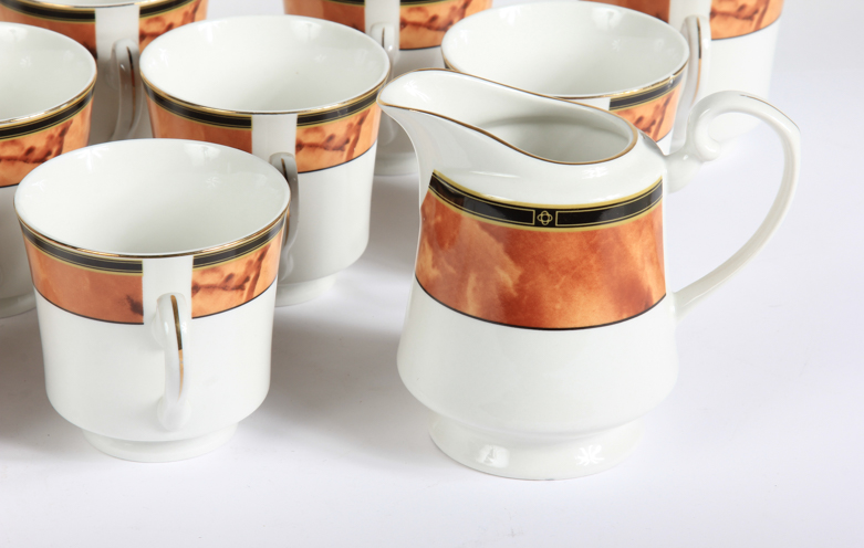 Retroneu "Wood Garland" Fine China Dishware Set