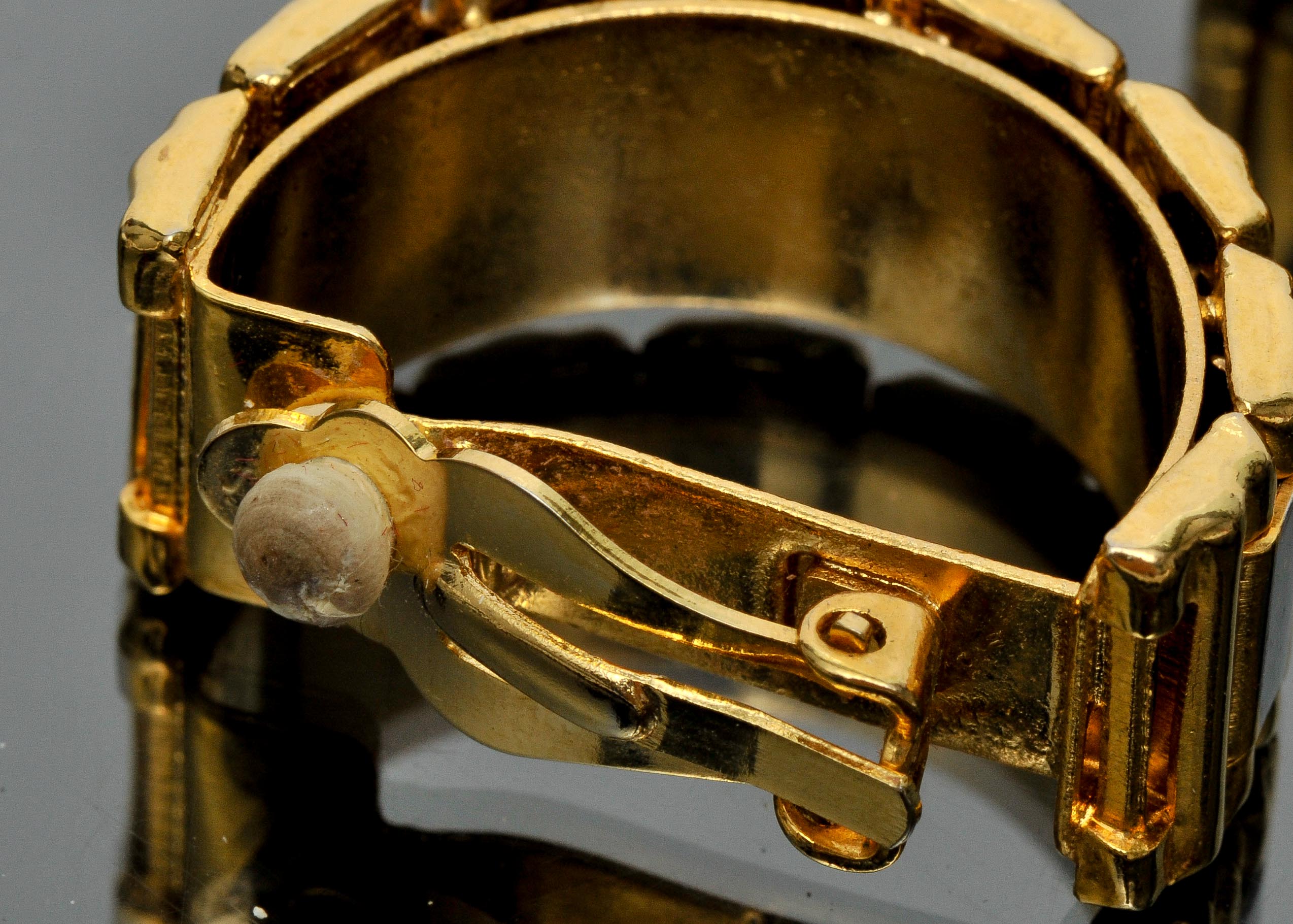 Vintage Metal Clip On Earrings