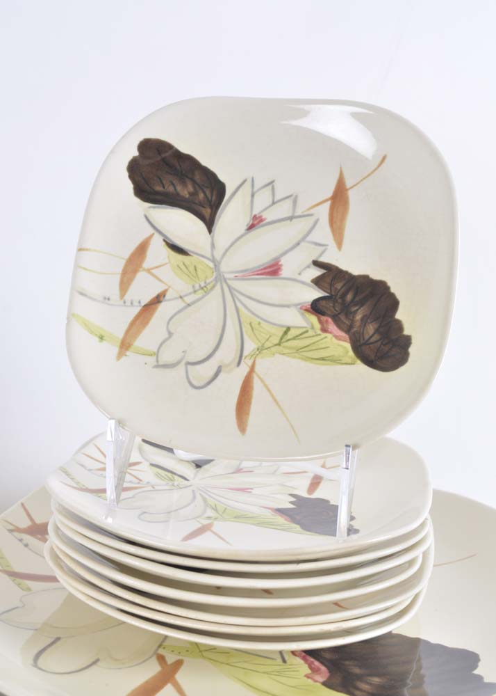 Red Wing Lotus Chartreuse Service for Eight