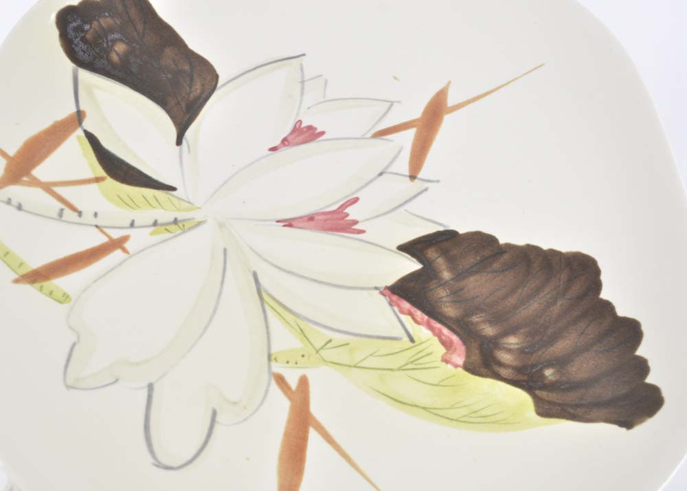 Red Wing Lotus Chartreuse Service for Eight