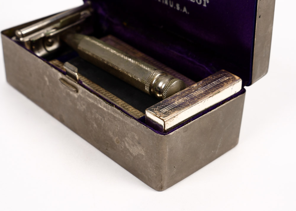 Vintage Valet Auto Strop Razor