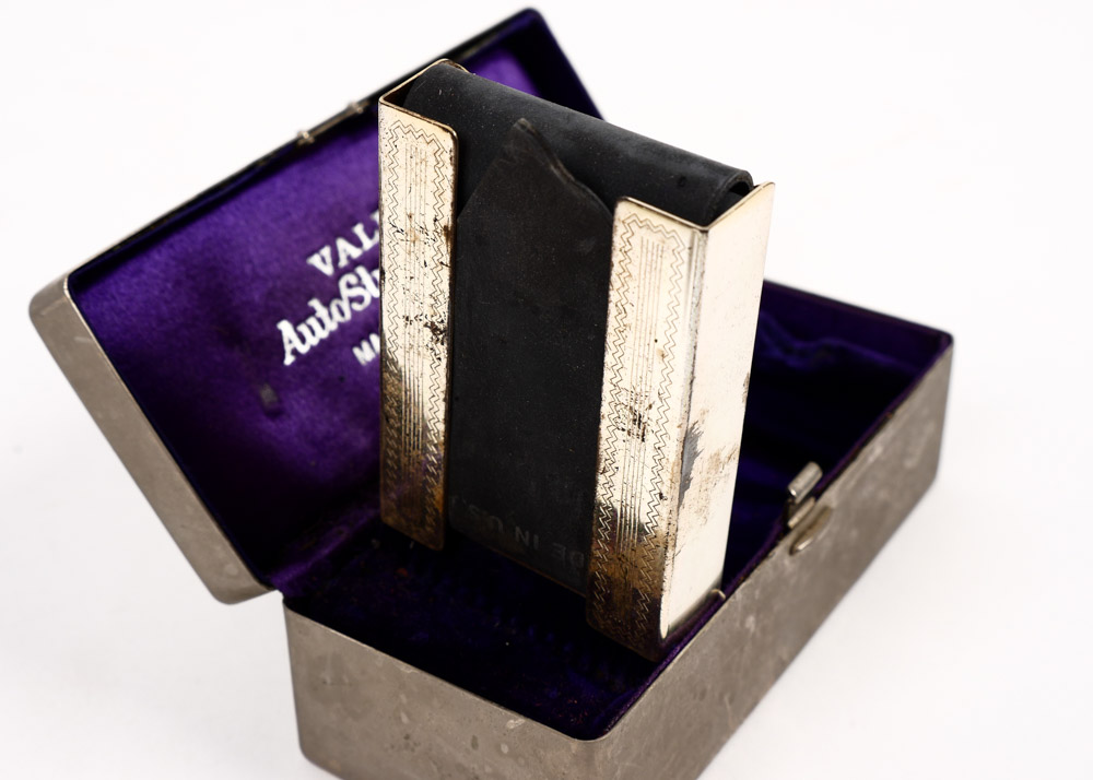 Vintage Valet Auto Strop Razor