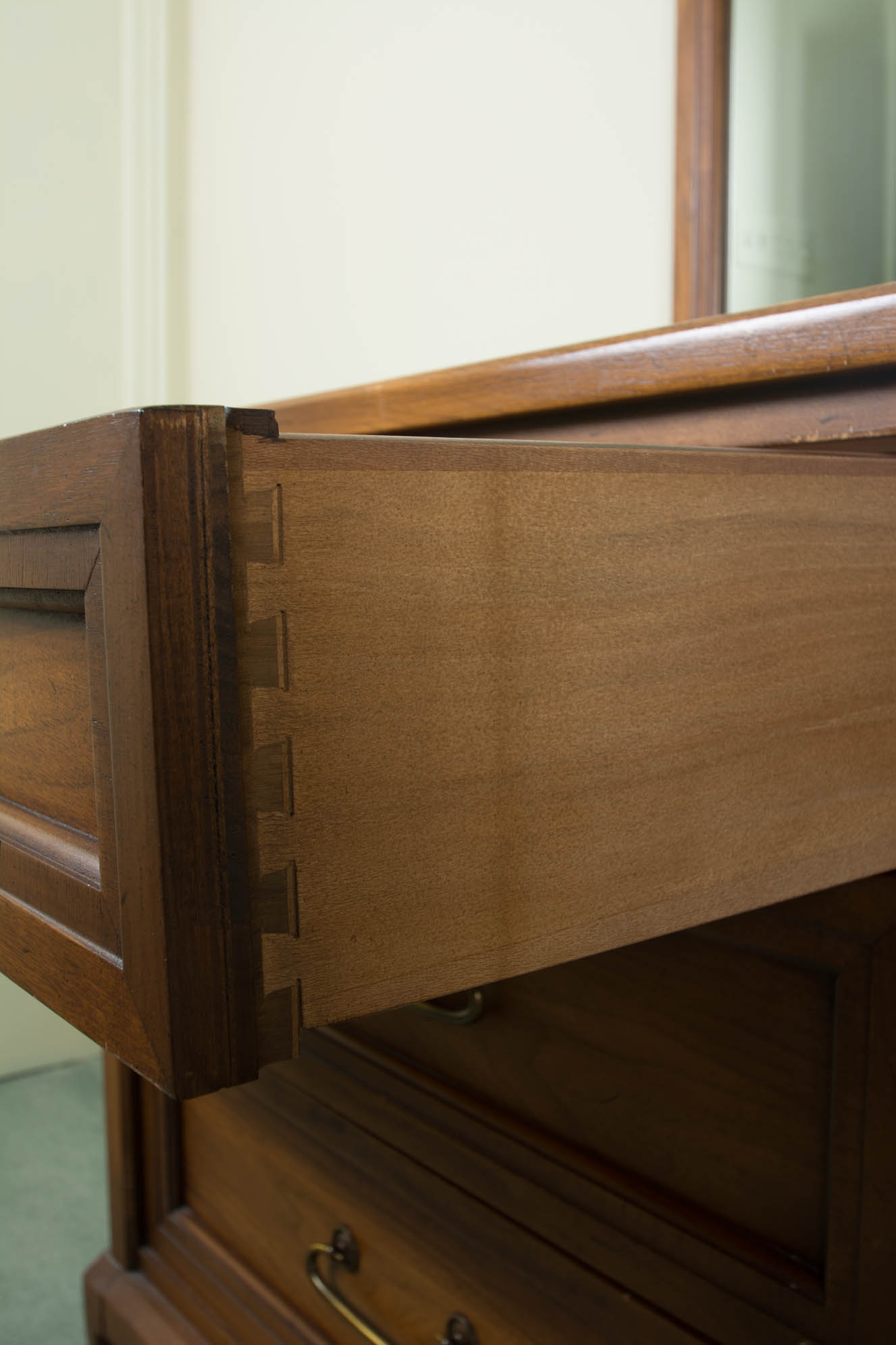 White Fine Furniture Dresser with Two Panel Wall Mirrors