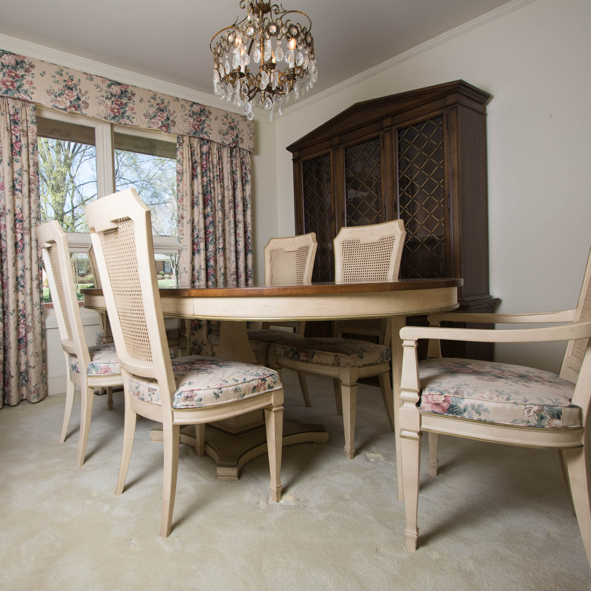 French Provincial Style Dining Table by Drexel