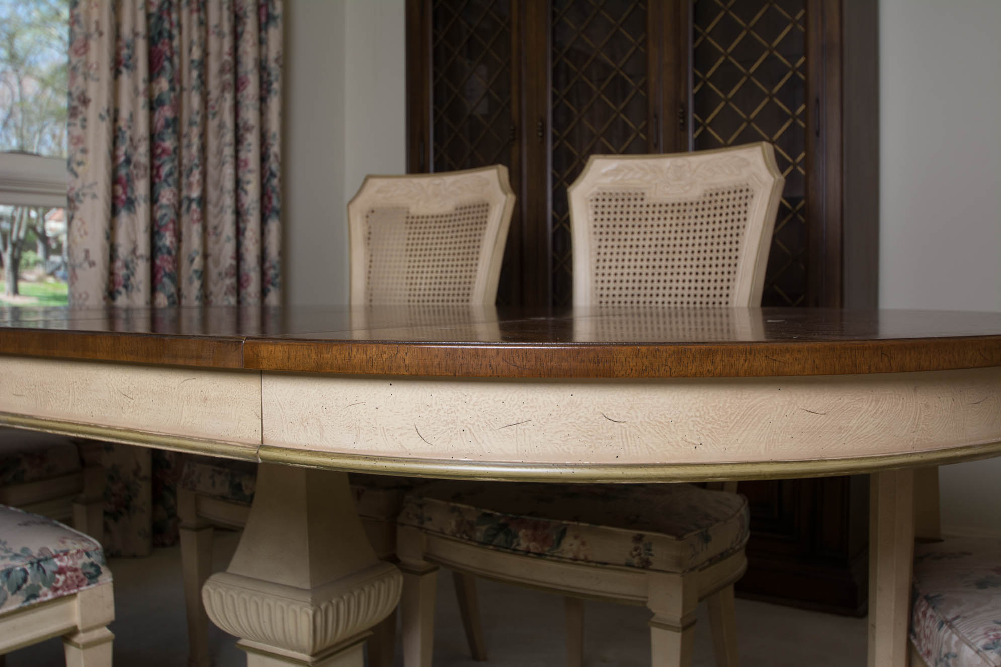 French Provincial Style Dining Table by Drexel