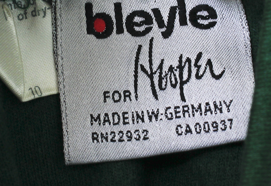 Collection of Ladies Vintage Fashion Basics