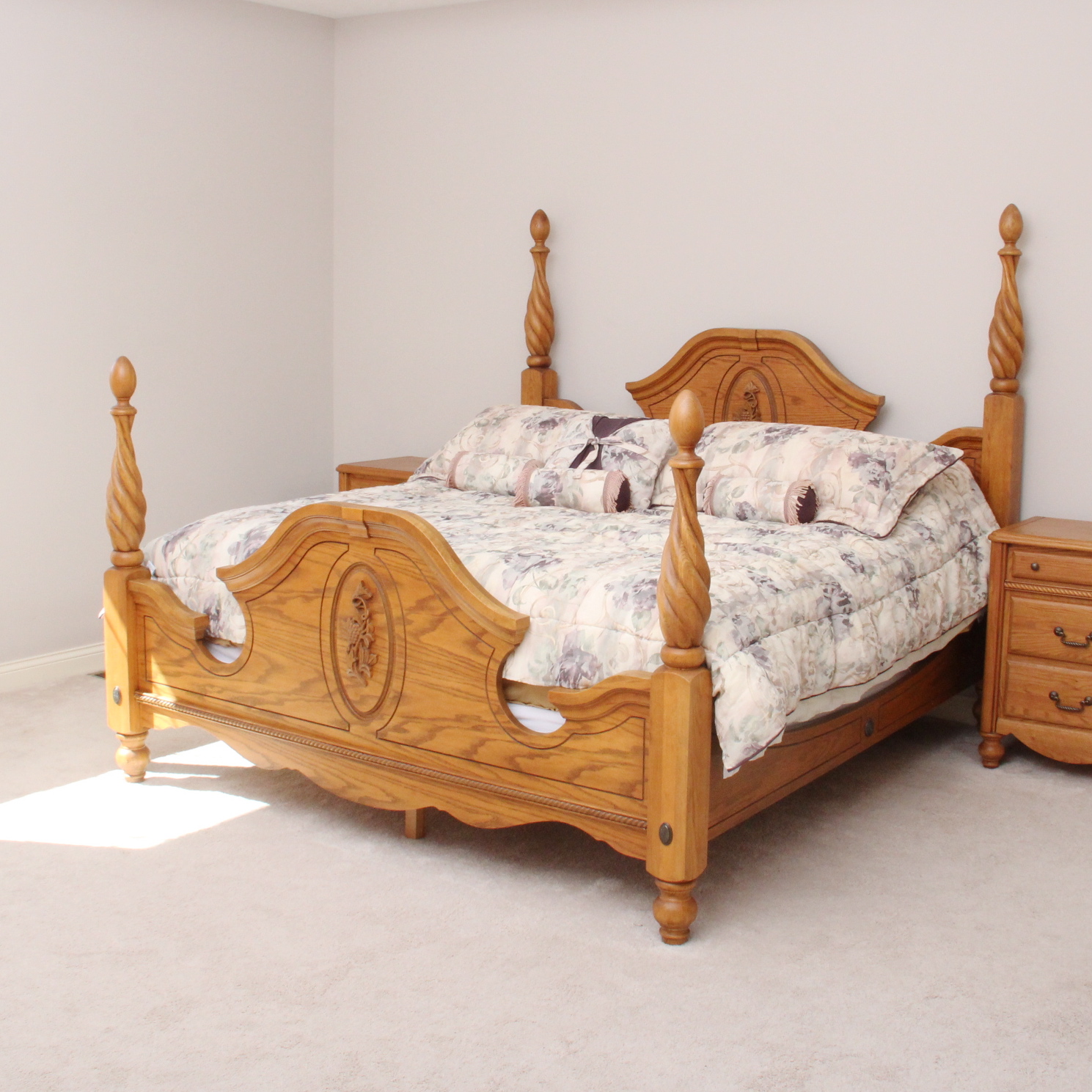 Arbek Oak California King Four Poster Bed