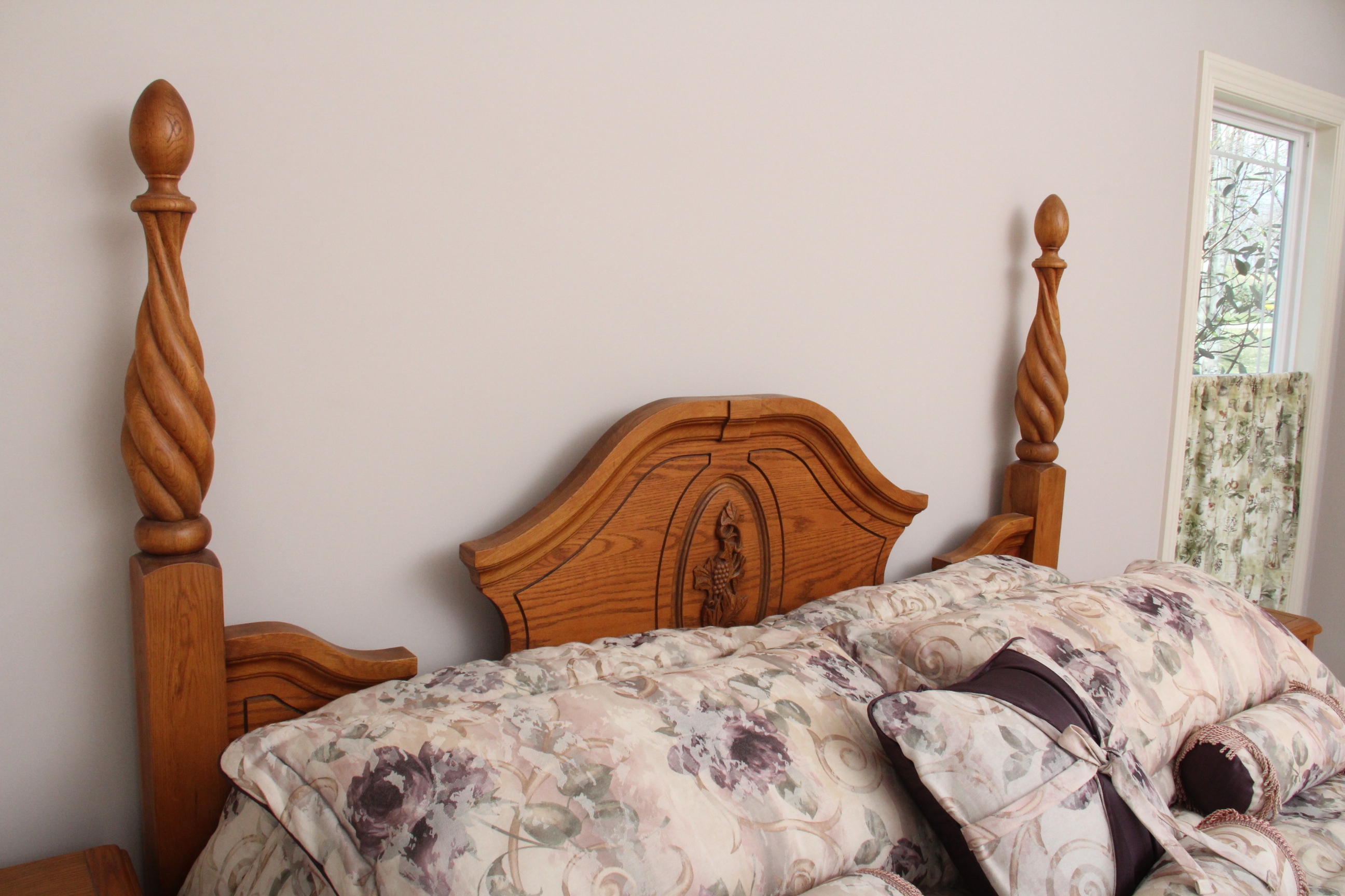 Arbek Oak California King Four Poster Bed