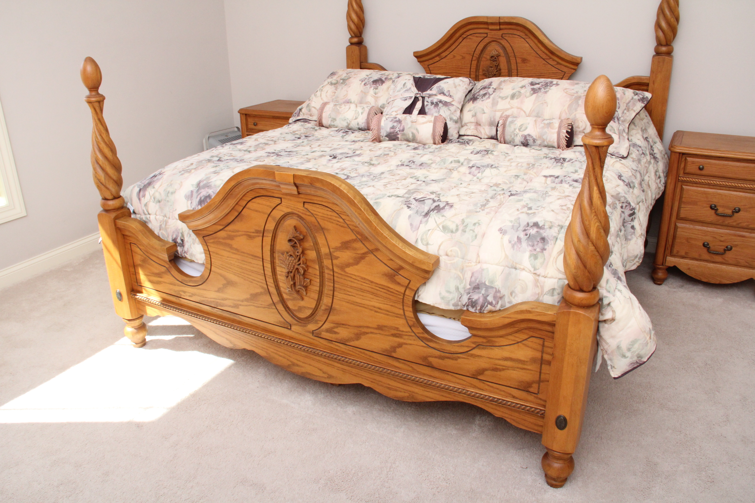 Arbek Oak California King Four Poster Bed