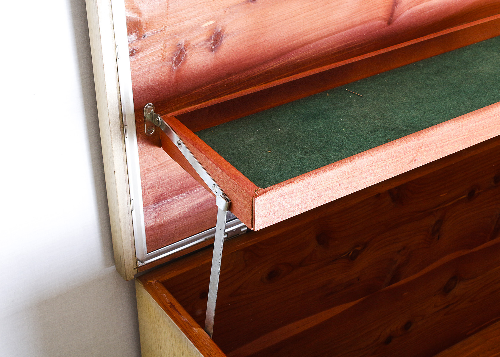Lane Cedar Chest