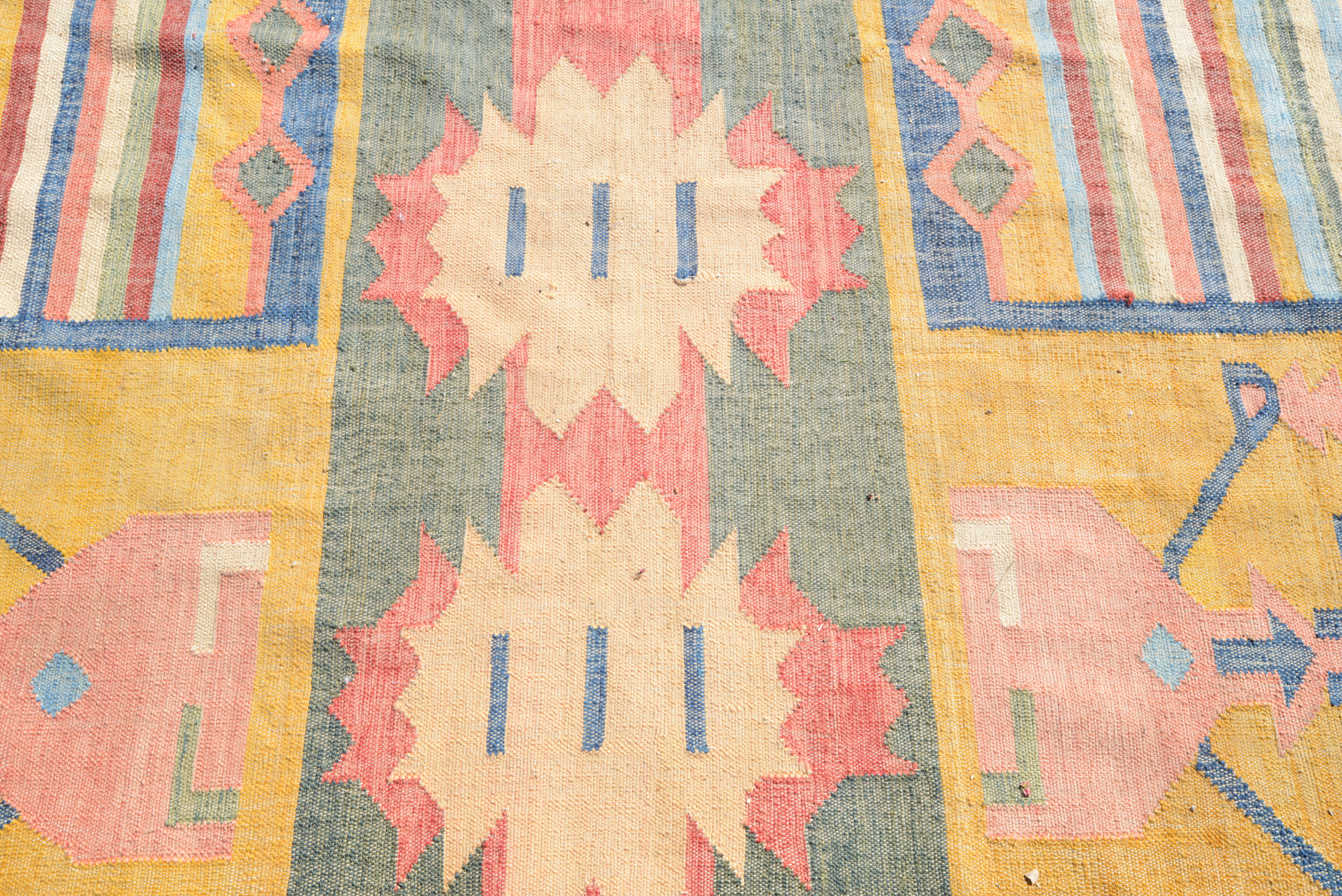 Handwoven Flatweave Indian Wool Dhurrie Rug
