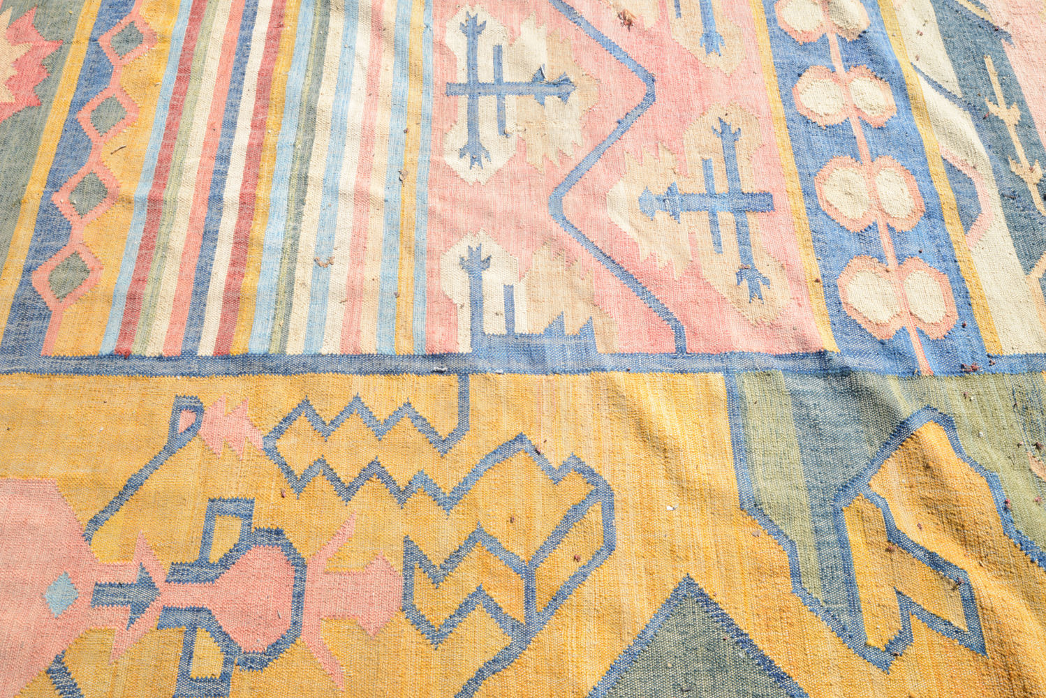 Handwoven Flatweave Indian Wool Dhurrie Rug