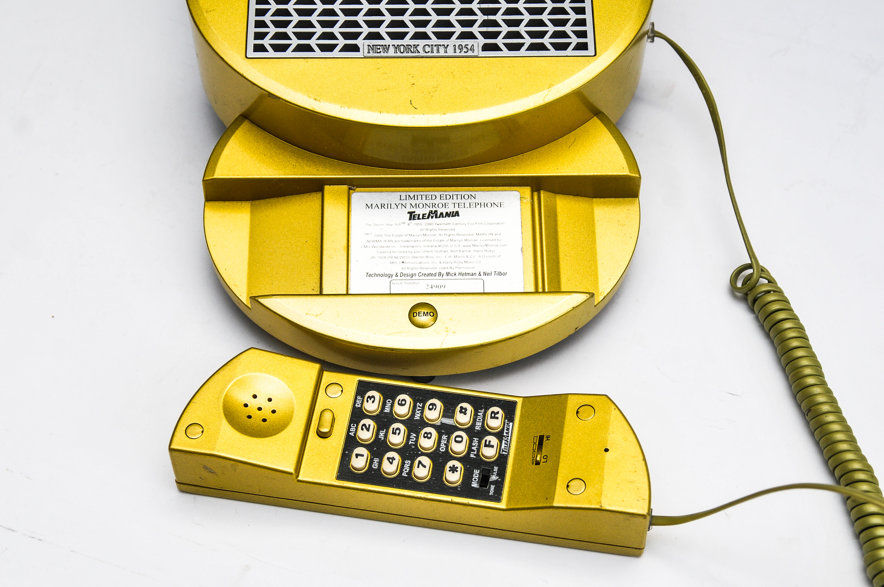 Marilyn Monroe Telephone by TeleMania