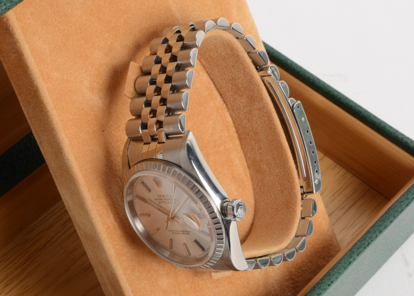 Rolex Datejust Steel 16220 36mm Silver Tapestry Automatic Watch