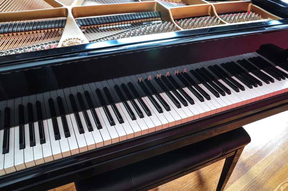 1976 Yamaha No. G3 Grand Piano
