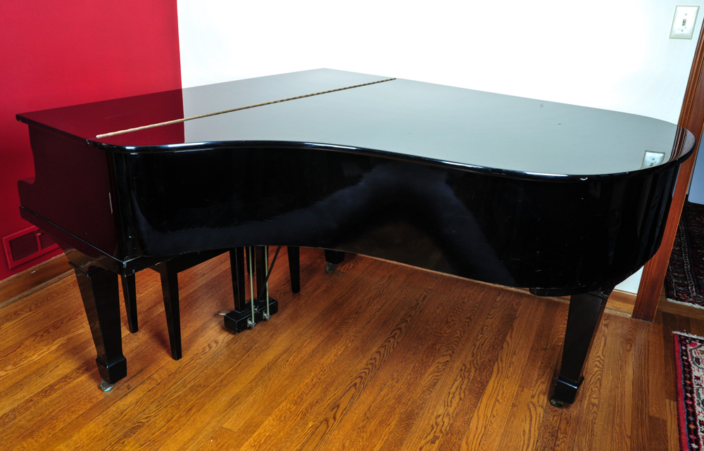 1976 Yamaha No. G3 Grand Piano