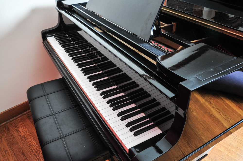 1976 Yamaha No. G3 Grand Piano