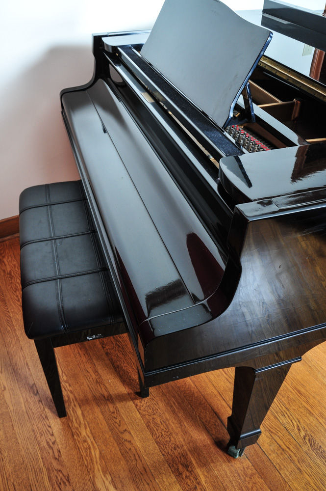 1976 Yamaha No. G3 Grand Piano