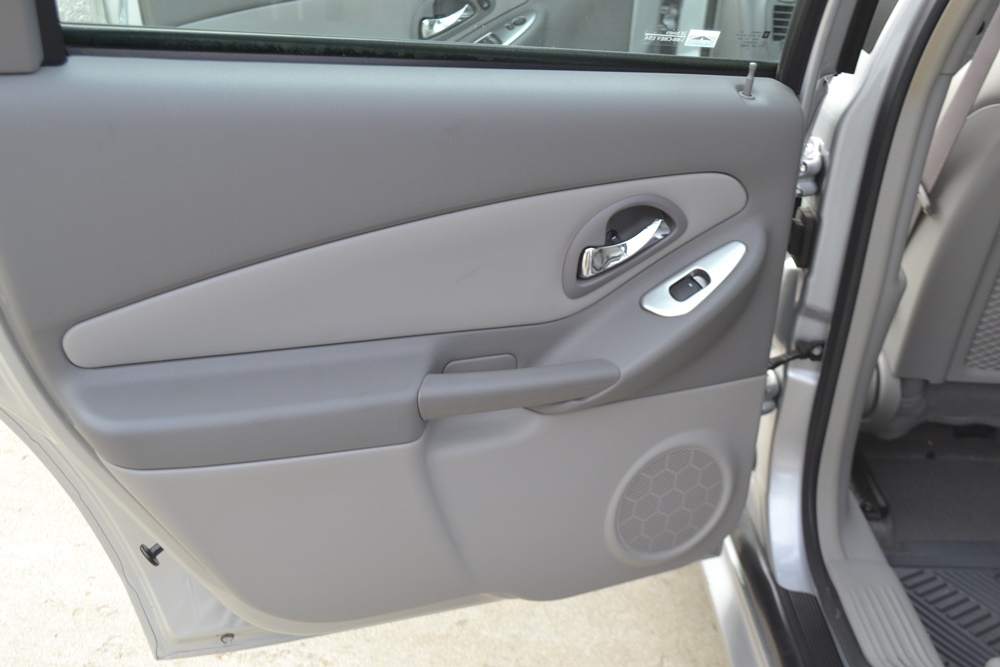 Low Mileage 2004 Chevrolet Malibu Maxx LT VE