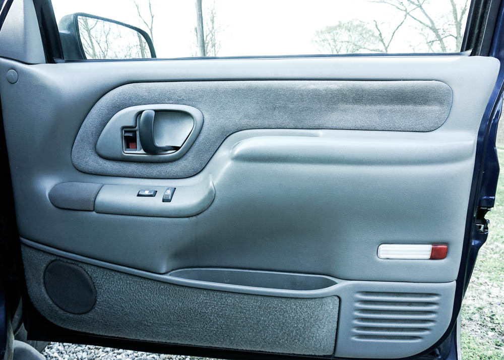 1999 Chevrolet Suburban 4x4 1500 SLE