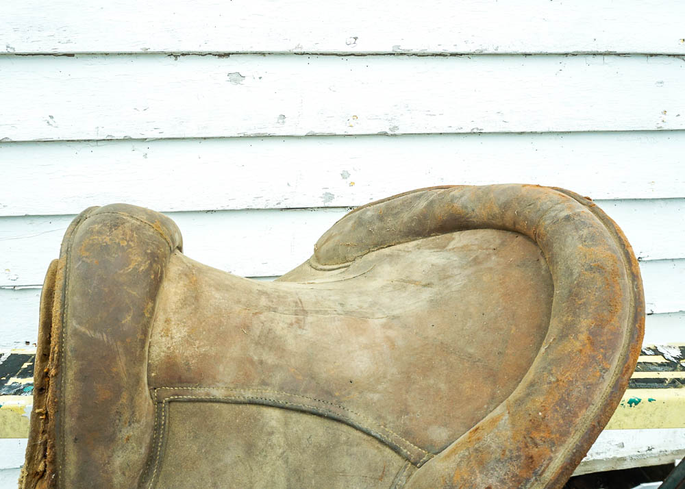 Leather Kentucky Roll Saddle