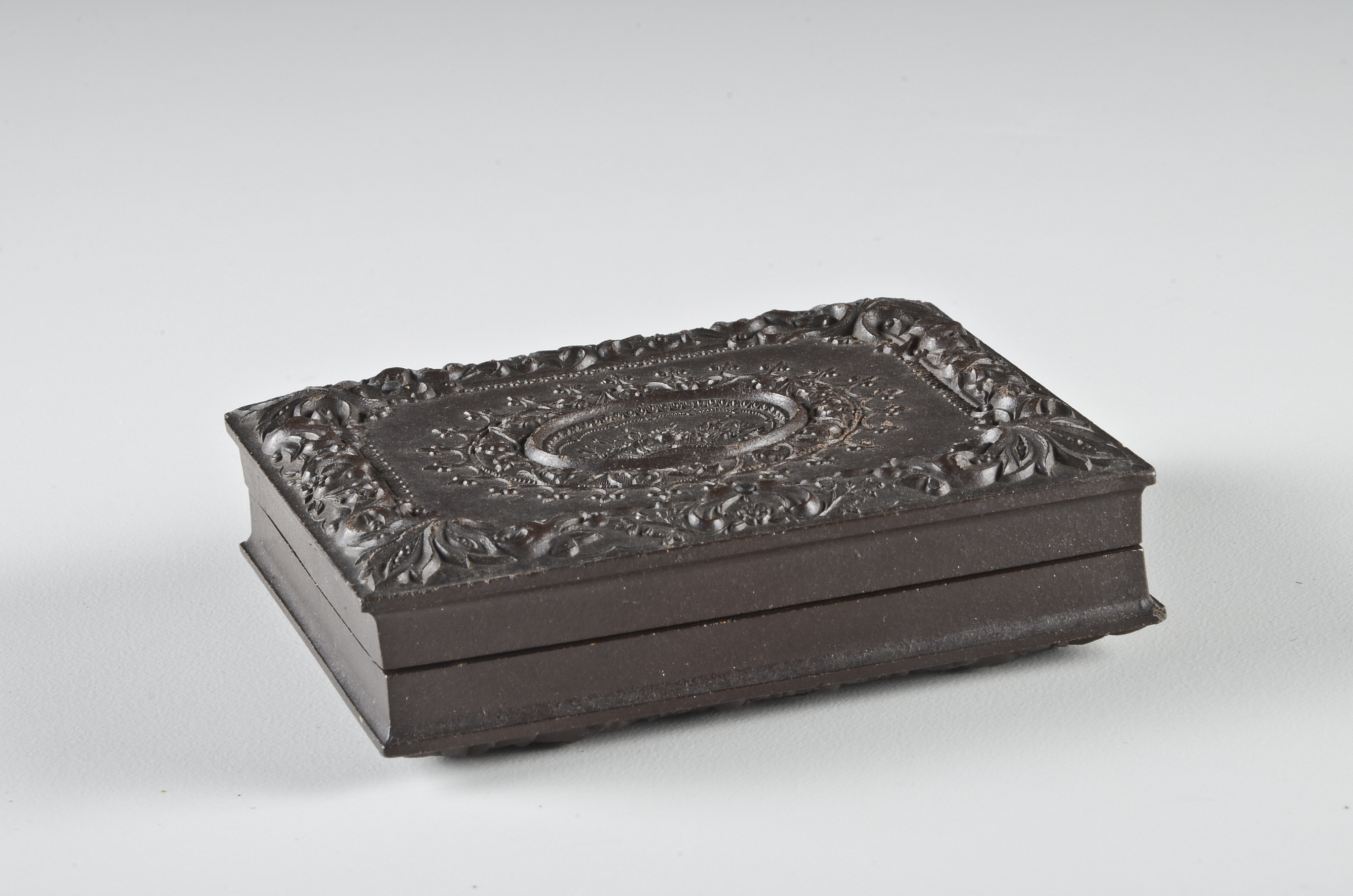 Antique Carte de Visite Portrait of Civil War Sergeant in Gutta Percha Case