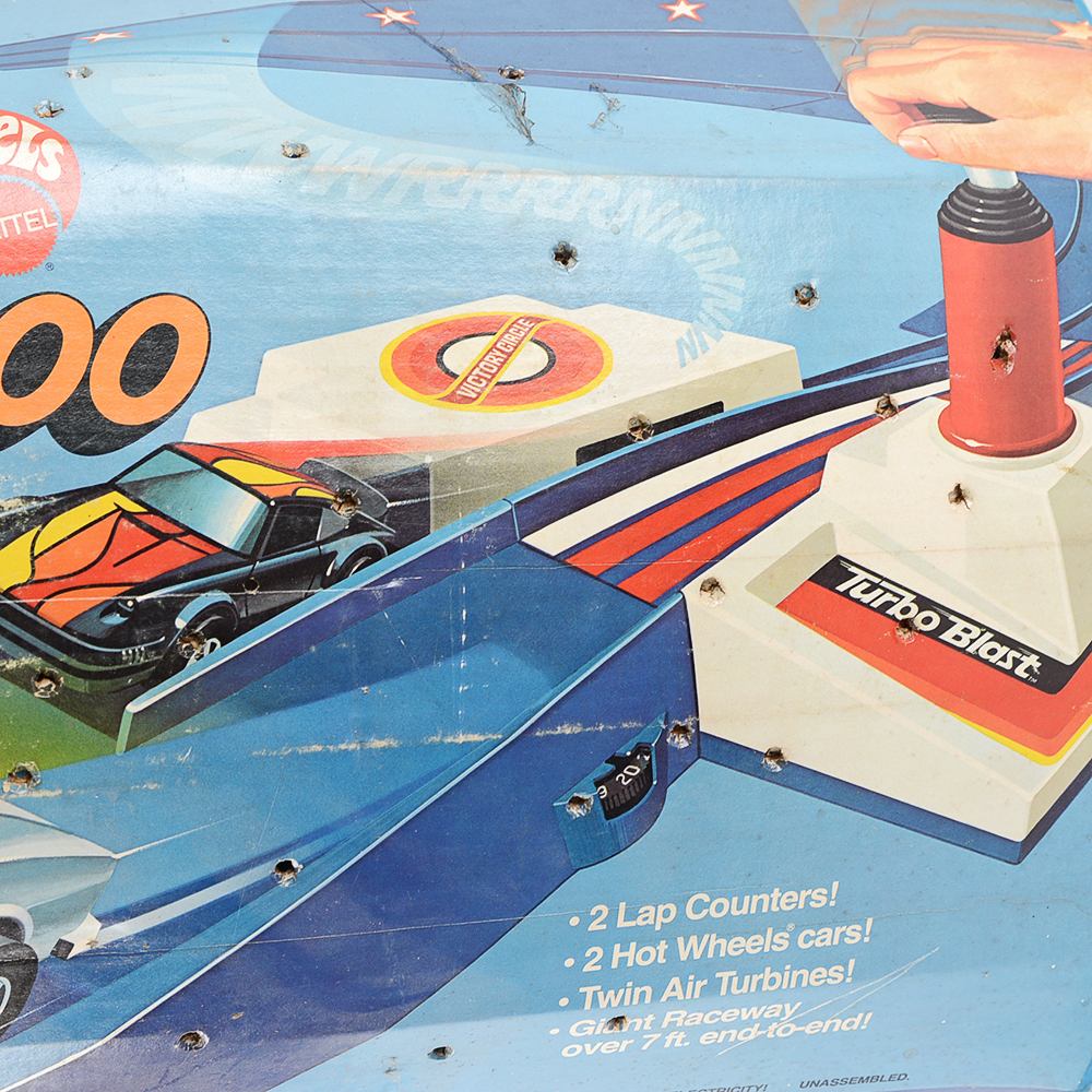 Vintage Hot Wheels Turbo Blast 600 and Service Center