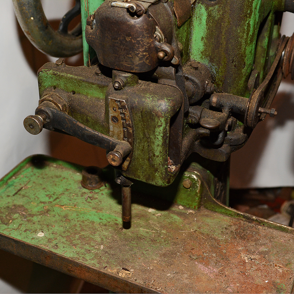 American Straight Needle Heavy Leather Sewing Machine