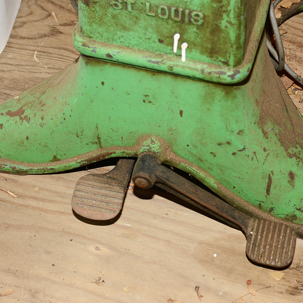 American Straight Needle Heavy Leather Sewing Machine