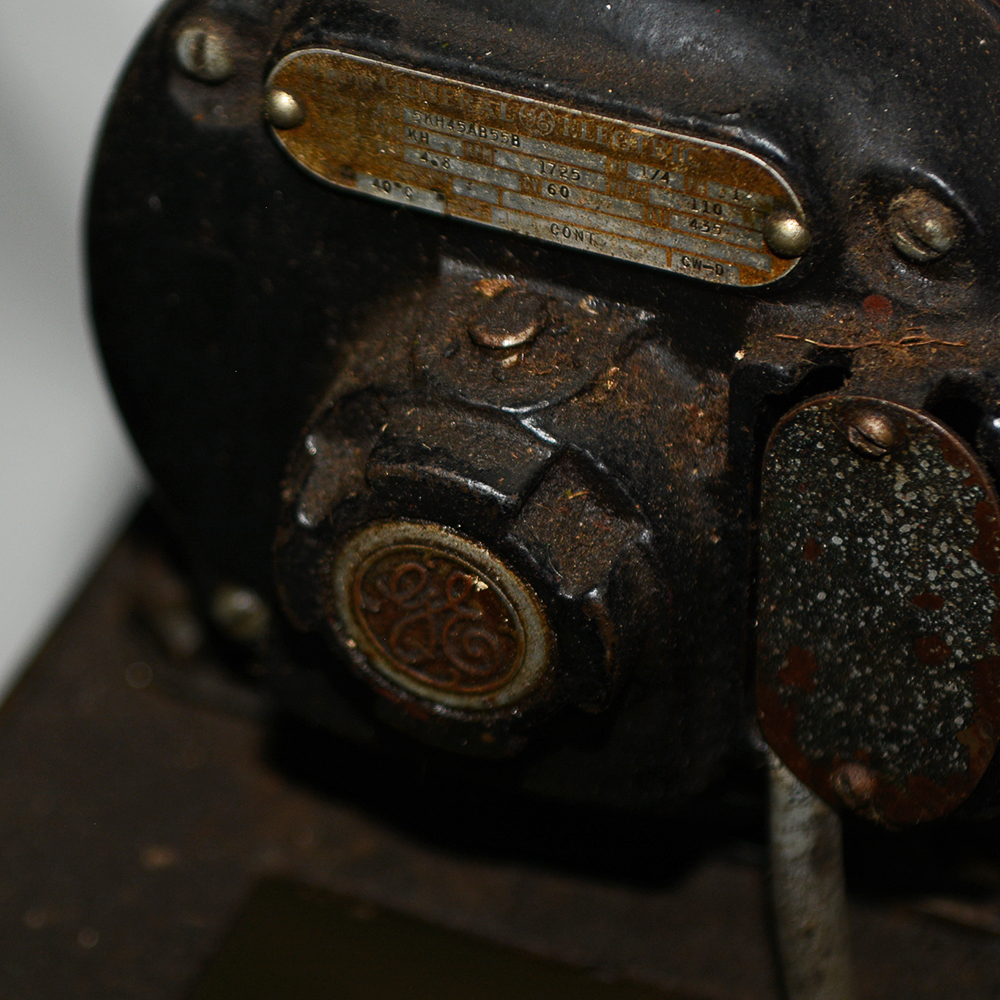 American Straight Needle Heavy Leather Sewing Machine