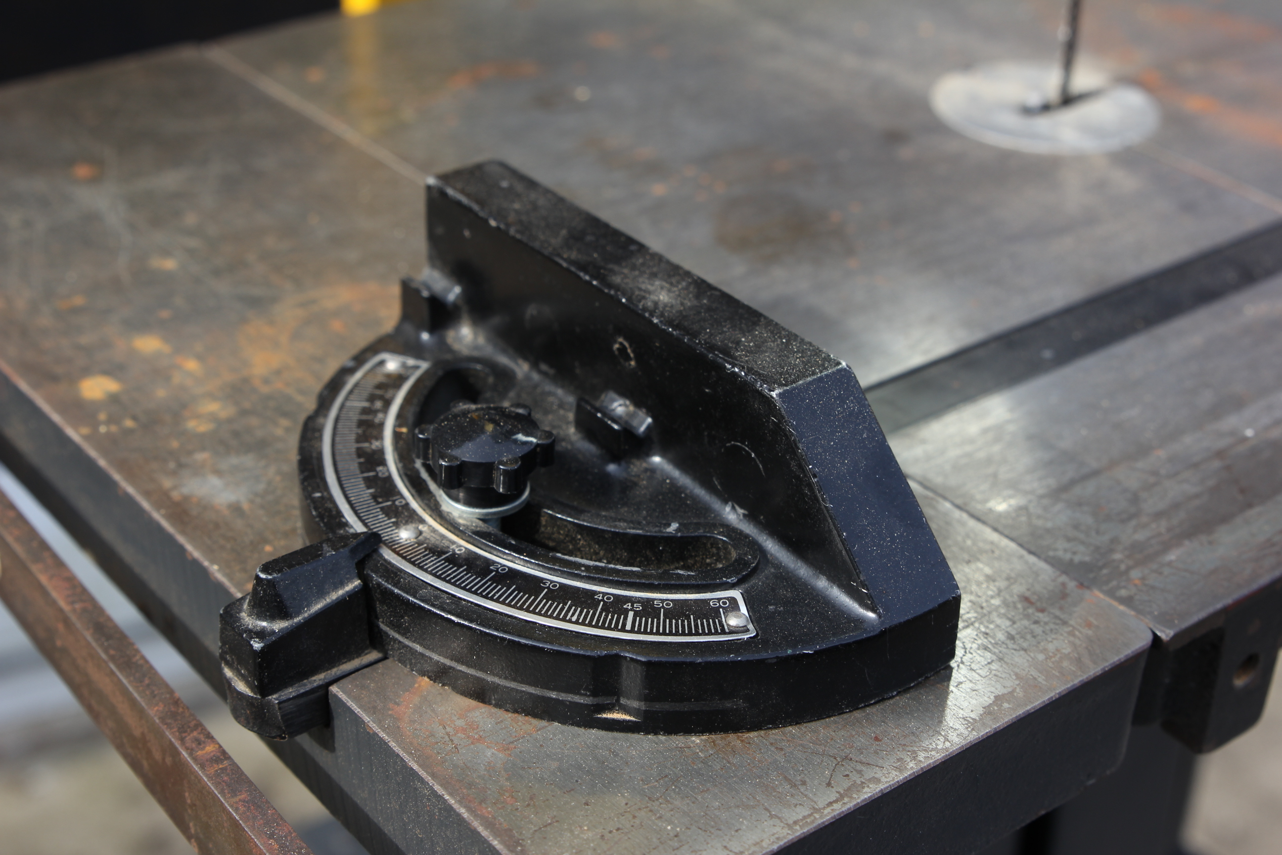 AMT 14" Stationary Band Saw