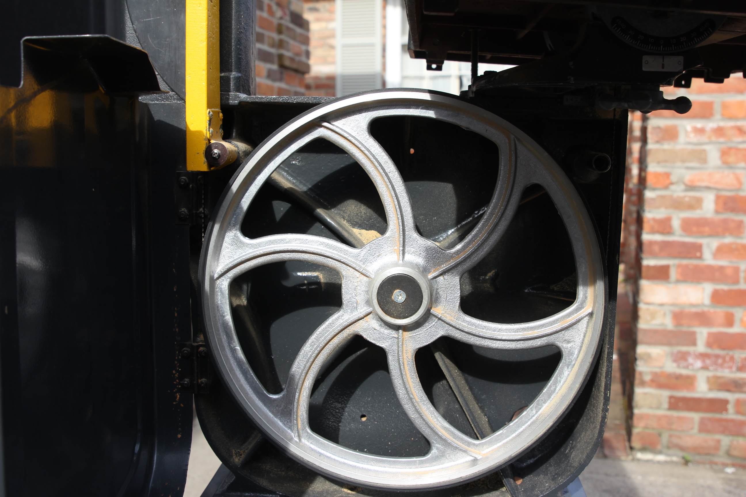 AMT 14" Stationary Band Saw