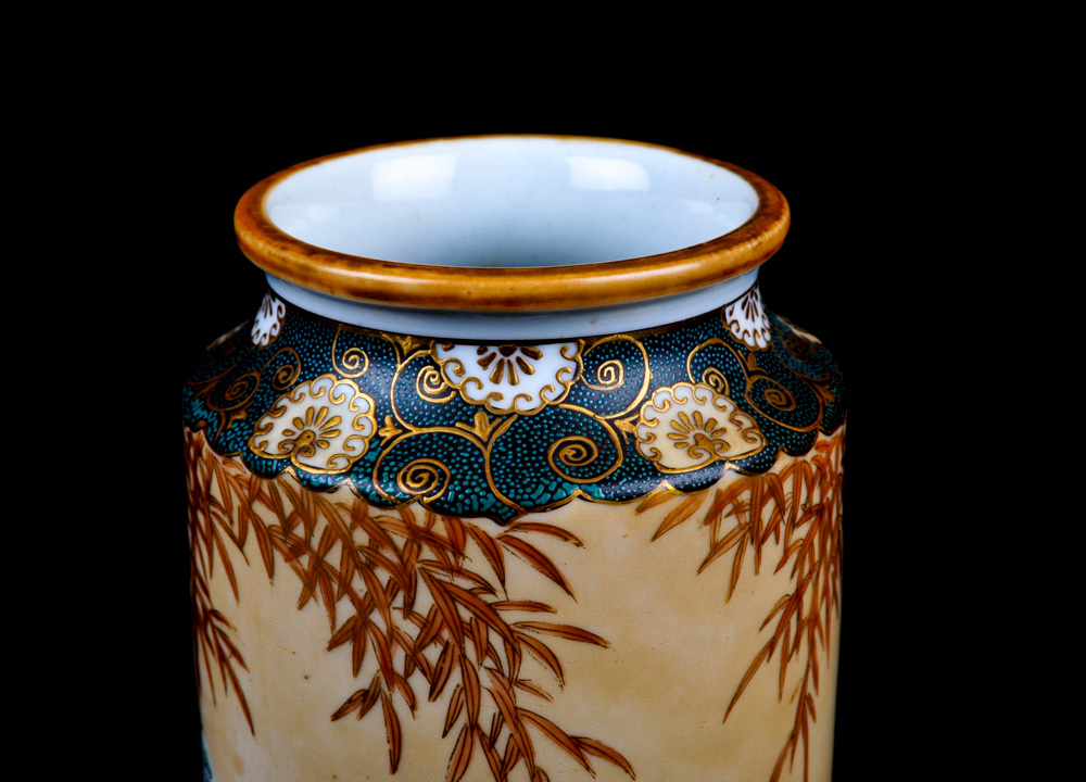 Antique Circa 1890 Meiji Era Kutani Taniguchi Sei Vase