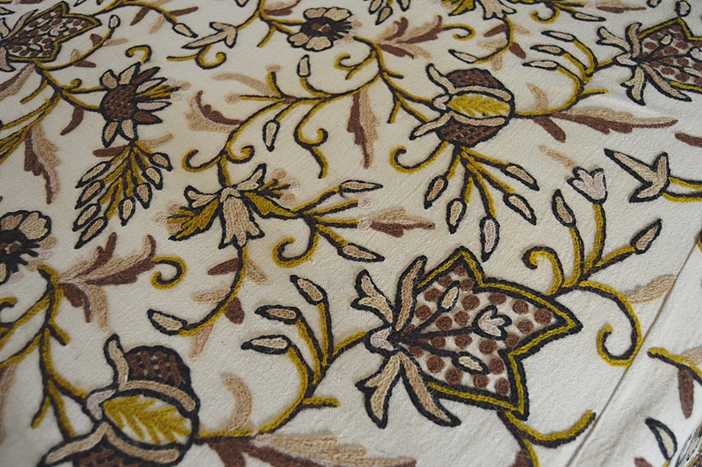 Reproduction Cherry Bed with Crewel Coverlet and Linens