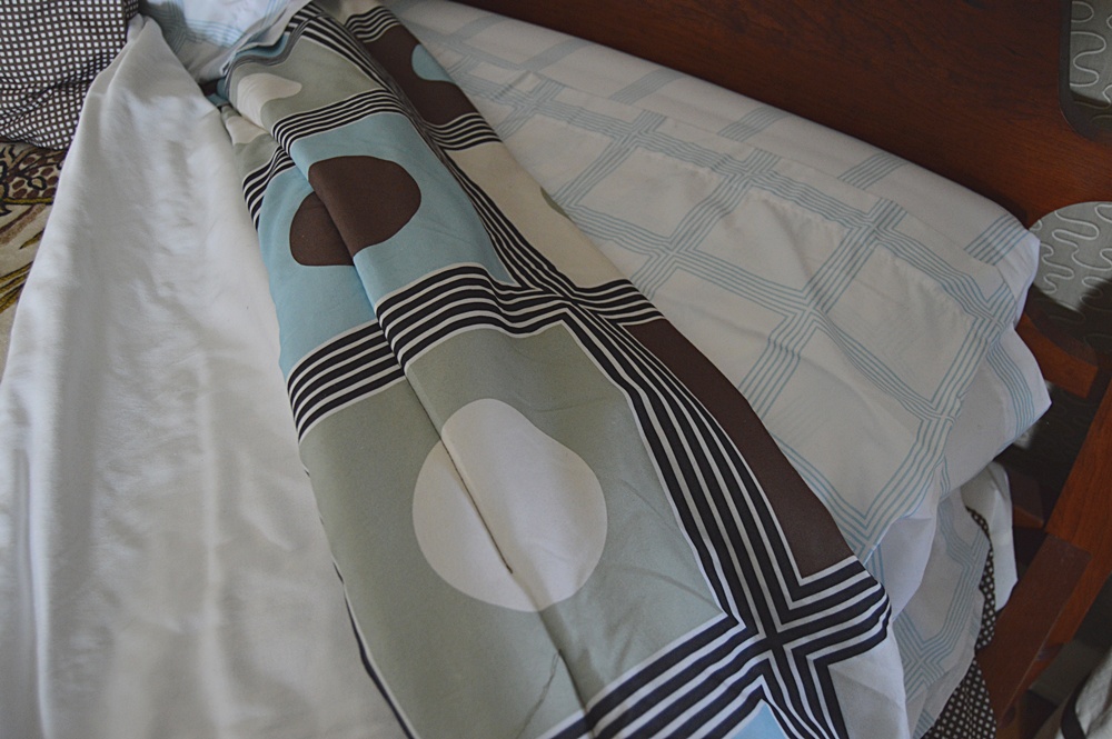 Reproduction Cherry Bed with Crewel Coverlet and Linens