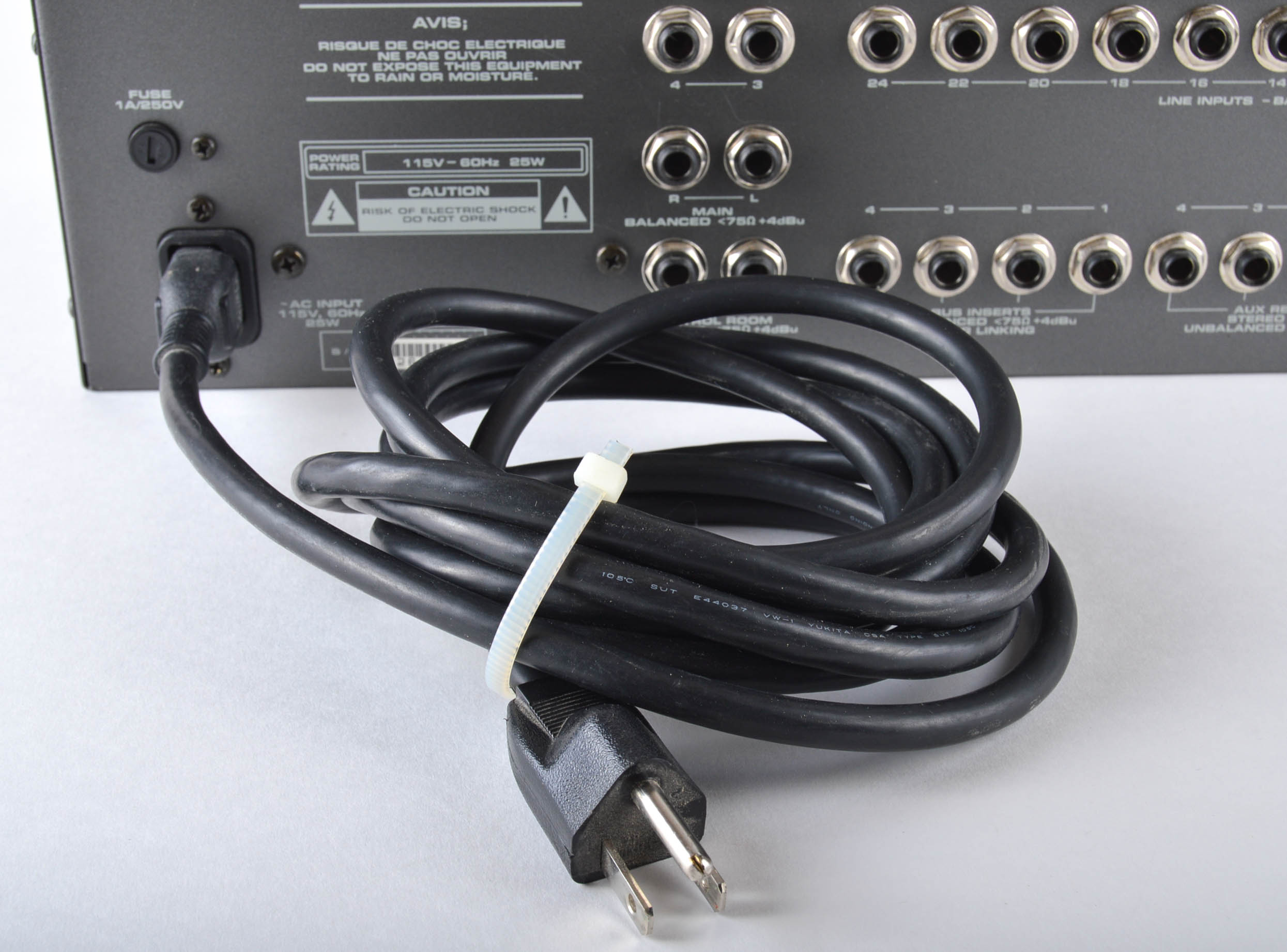 Samson PL2404 Rackmount Line Mixer