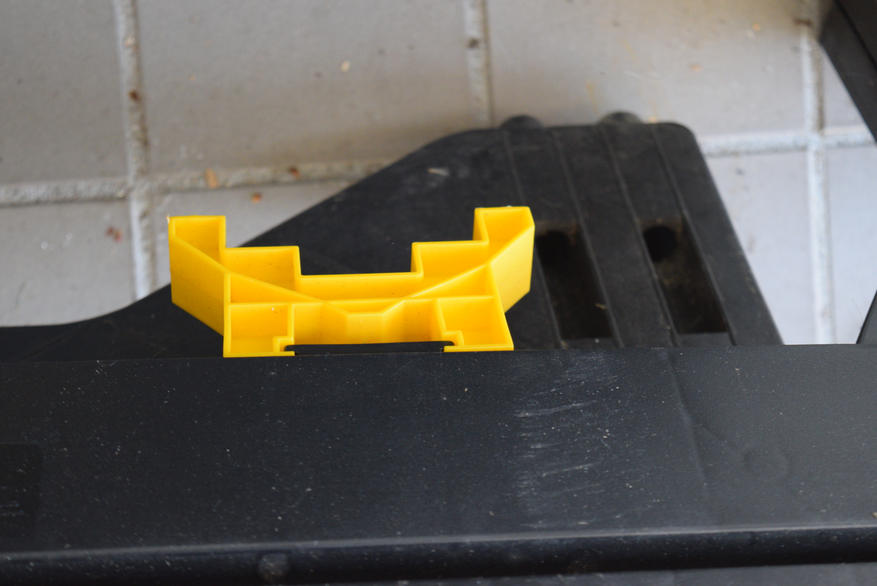 Folding Sawhorses Including Storehorse