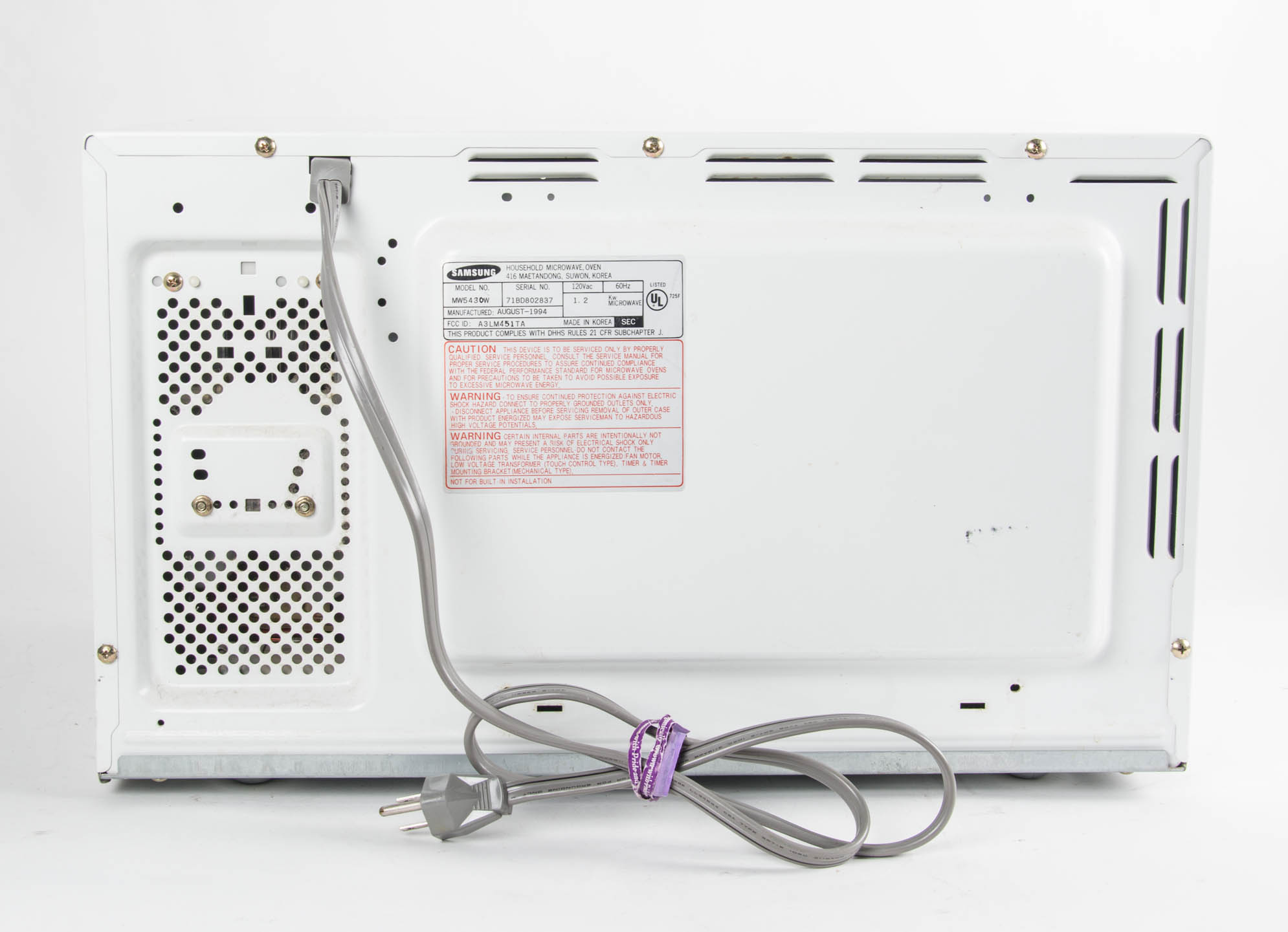 Samsung White 800 Watt 0.9 cu ft Household Microwave Oven with Glass Turntable