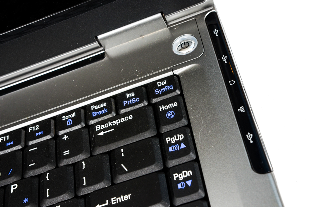 Gateway Laptop with Speakers and Targus Bag